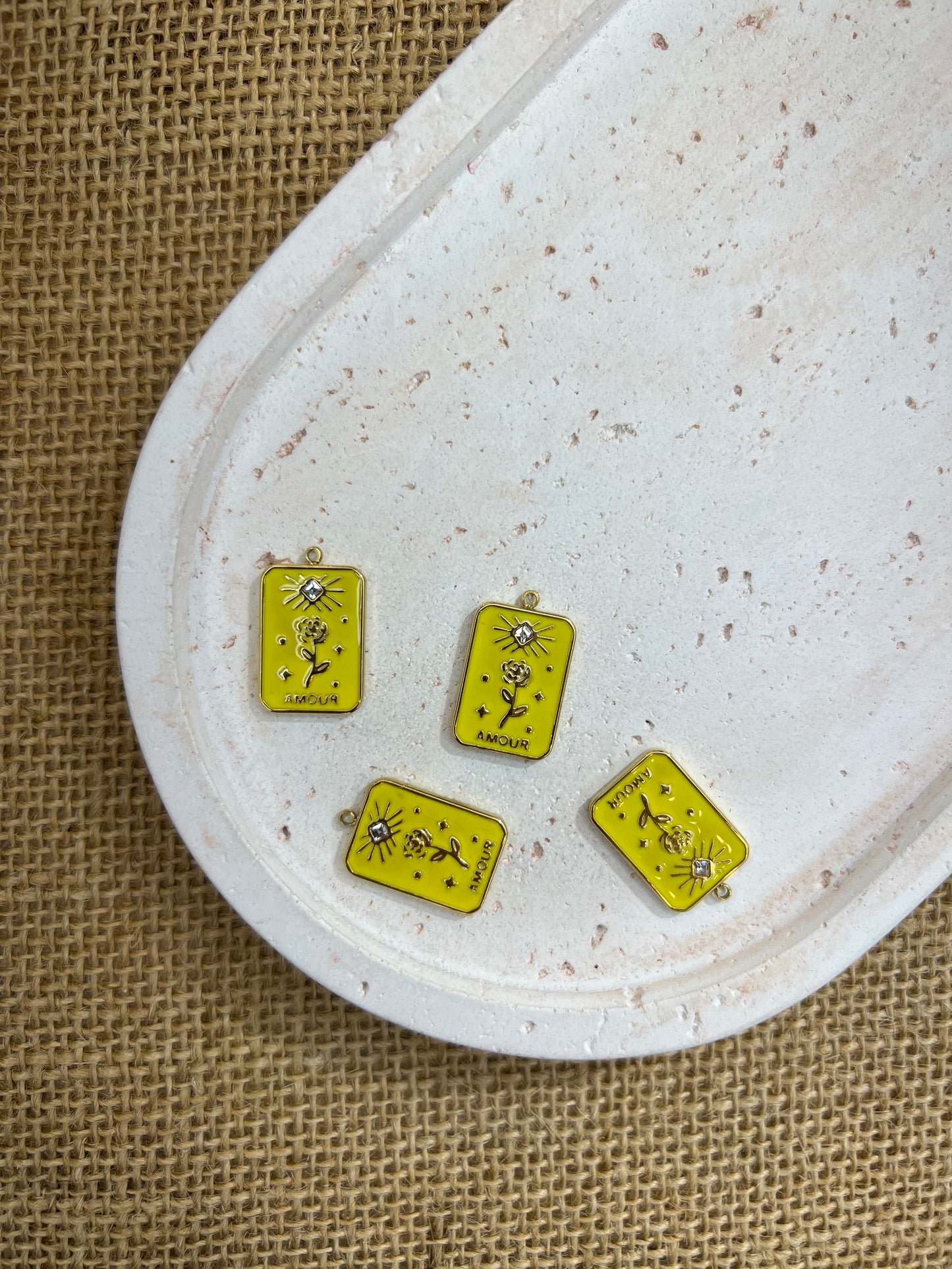 Jaune - charms