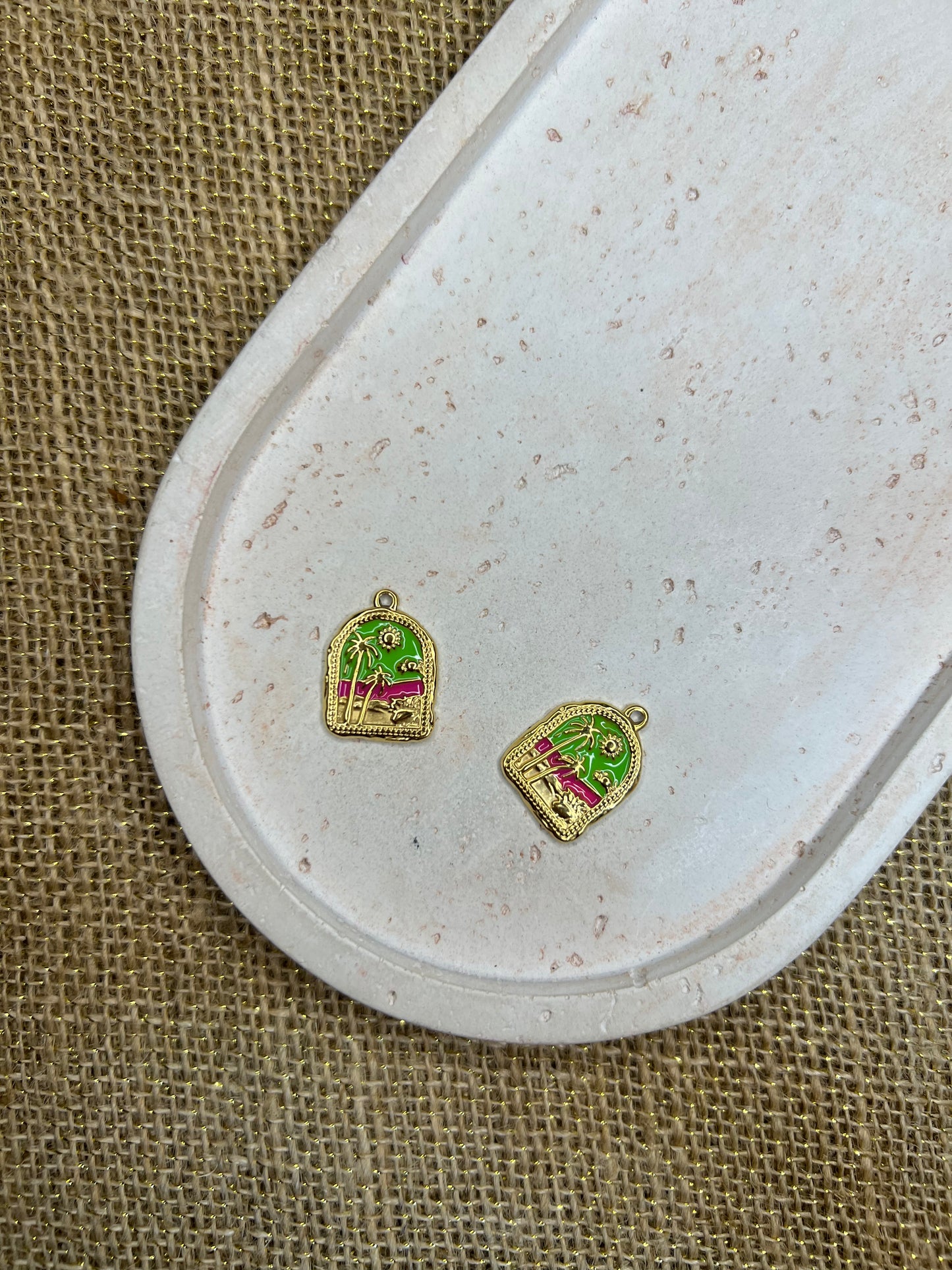 Vert - charms