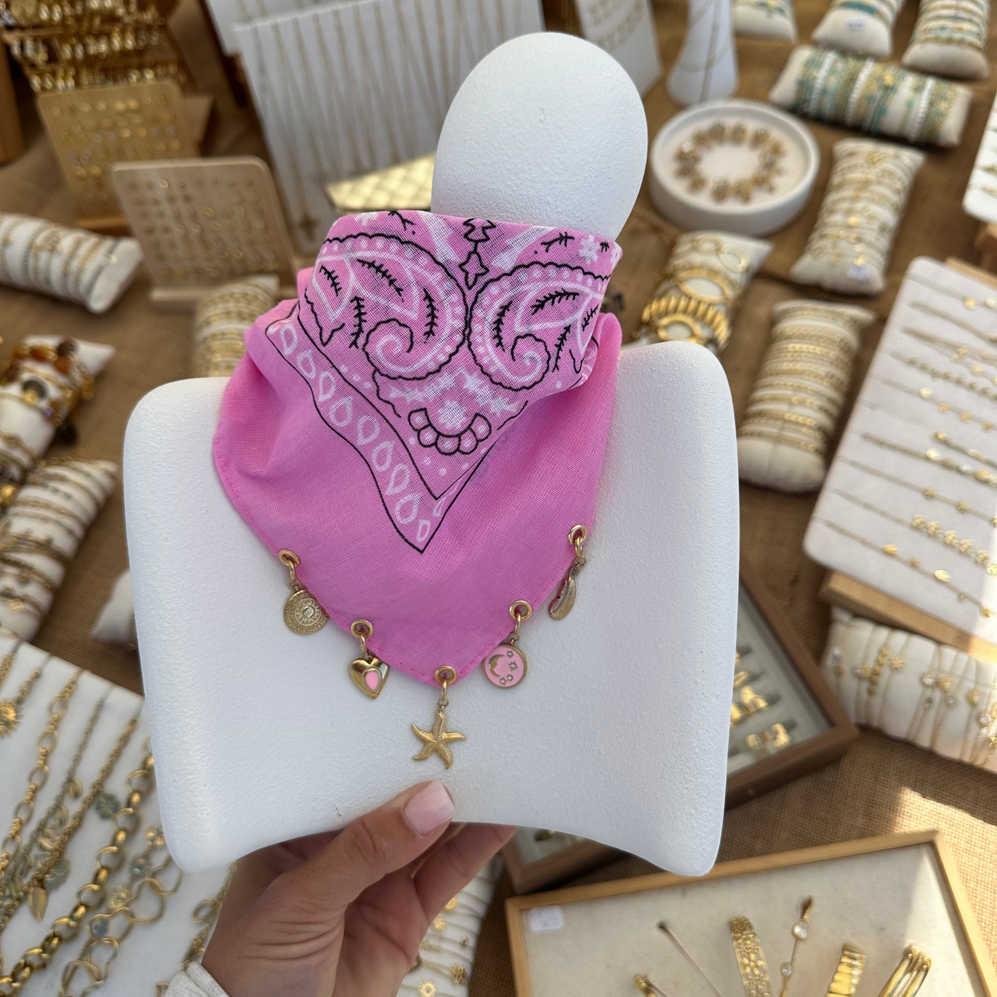 Bandana rose