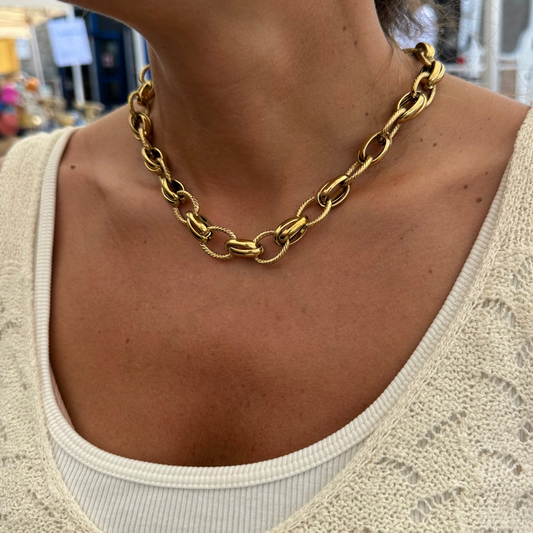 Collier Sherry