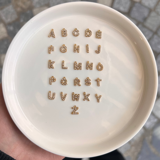 Lettre strass - charm