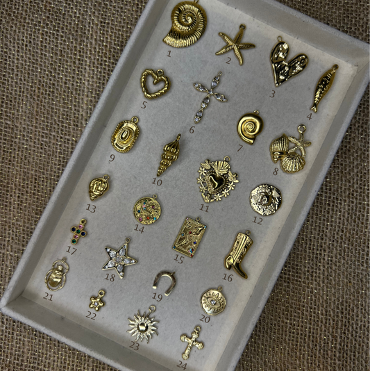 Or  - charms